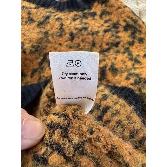 Men's Navy and Gold Patterned Sweater - Picture 12 of 13